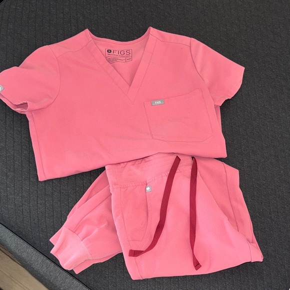 Figs Other - FIGS Pink V-Neck Scrub Top and Drawstring Pants Set